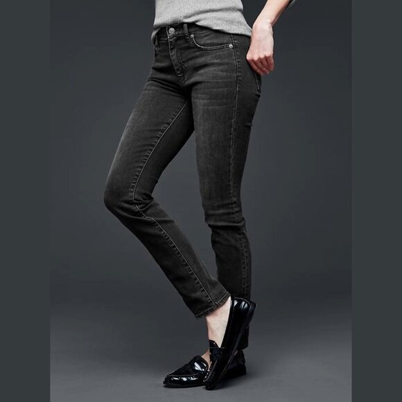 Gap Resolution Slim Straight Soft Black wash 33 Reg jeans - Picture 2 of 13